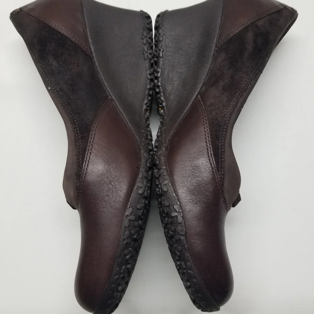 Merrell Vibram‎ shoes Women's size 7